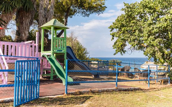 Akron Seascape Resort 4*