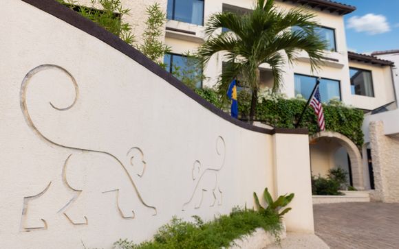 Blue Monkey Hotel & Beach Club 5*