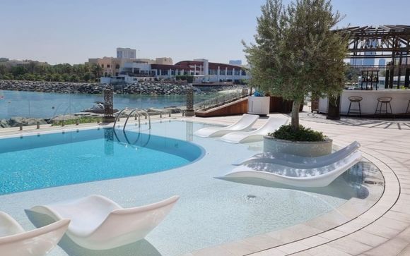 Hyatt Centric Jumeirah Dubai 5*