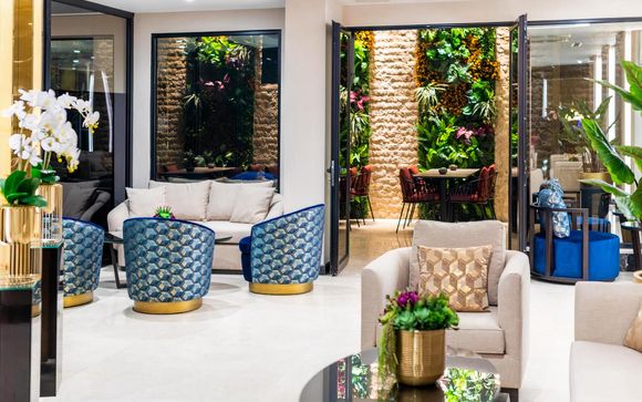 Aprilis Deluxe Hotel 4*