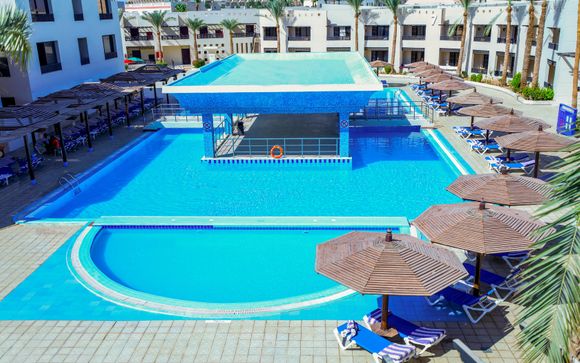Blend Club Aqua Resort 4* - Sahl Hasheesh - Up to 70% off | Voyage Privé