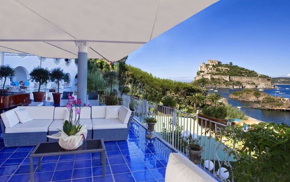 Strand Hotel Delfini 4*