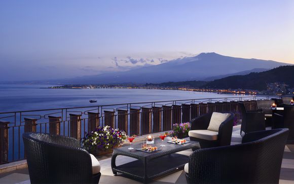 UNAHOTELS Capotaormina 4*