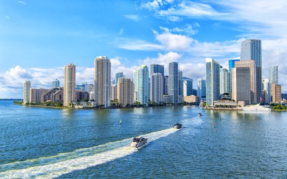 Boat trip in Biscayne Bay (90 minutes)