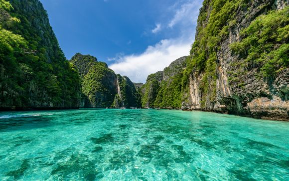 Excursion to Phi Phi Island