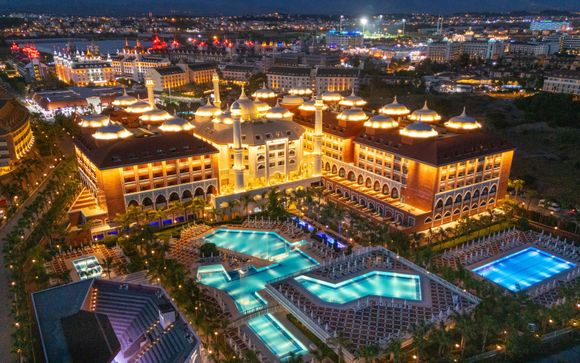 Royal Taj Mahal Hotel 5*