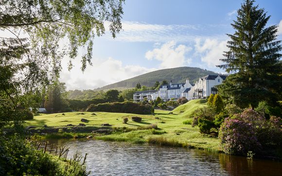 Macdonald Forest Hills Resort 4*