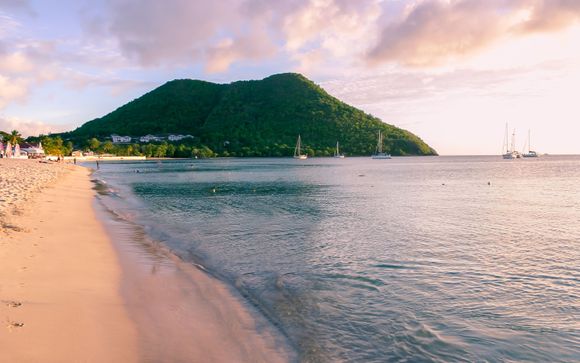 Radisson Aquatica Resort 4* & Bay Gardens Beach Resort & Spa 4*