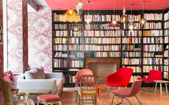 Quaint Style in Montmartre