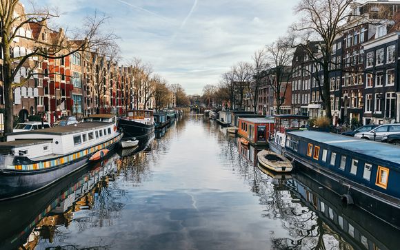 Fantastic Location near Amsterdam's Highlights