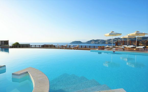 Sea Side Resort & Spa 5*
