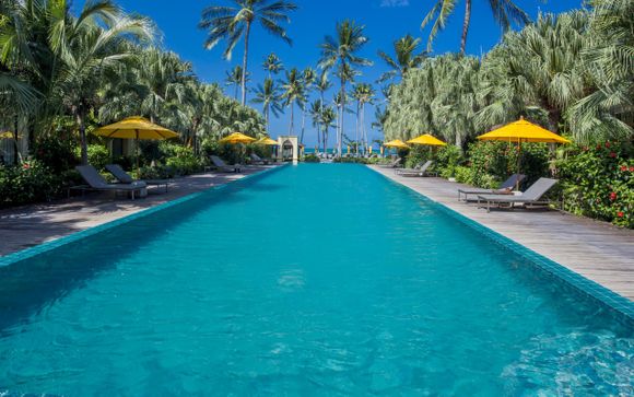 Century Park Hotel Bangkok & Paradise Beach Resort & Spa 4*