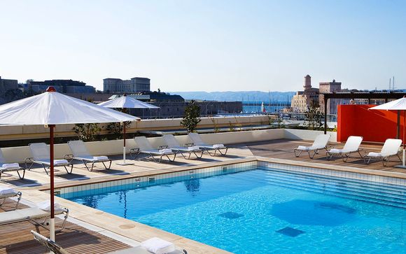 Radisson Blu Marseille Vieux Port 4*