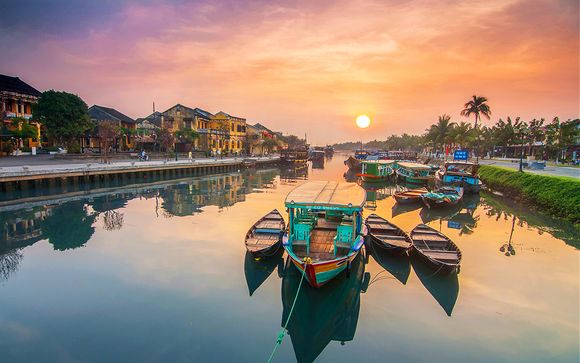 Vietnam Free and Easy Tour with Optional Mui Ne Extension