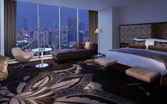 Gulf Bedroom Views & Undisputed Opulence
