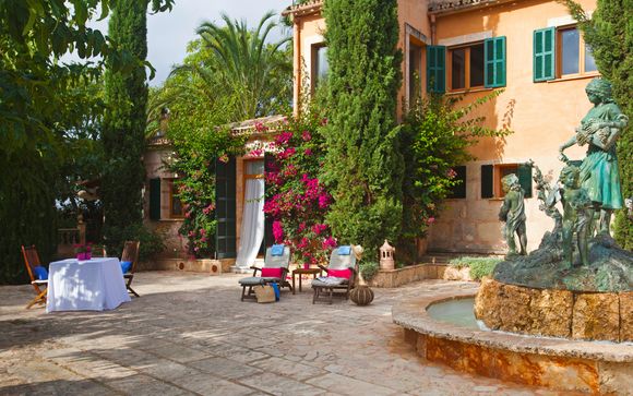 Es Revellar Art Resort 5*