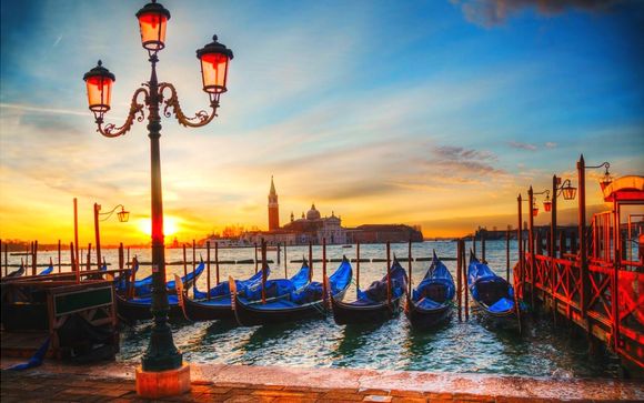 Hotel Carlton on the Grand Canal 4* & New Year's Concert at the Teatro la  Fenice - Venice - Up to -70%