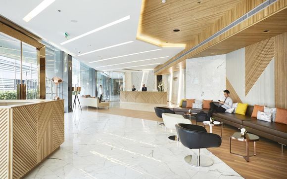 The Quarter Ari by UHG