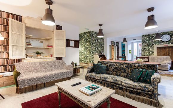 Flamboyantly-Designed Apartments in Trendy Area