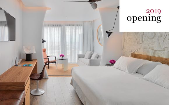 Brand New Contemporary Seafront Retreat