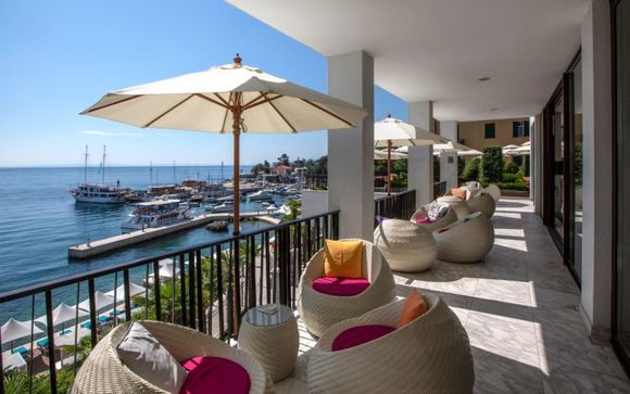 Luxurious Coastal Break at Riverside Hotel