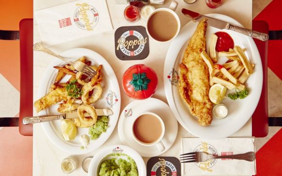 Your cruise of the Thames River and dinner at Hard Rock Café London