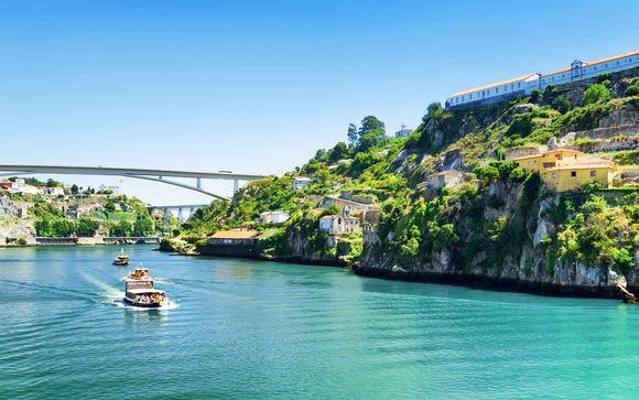 Soggiorno moderno nella città delle azuleijos con crociera sul fiume Douro 